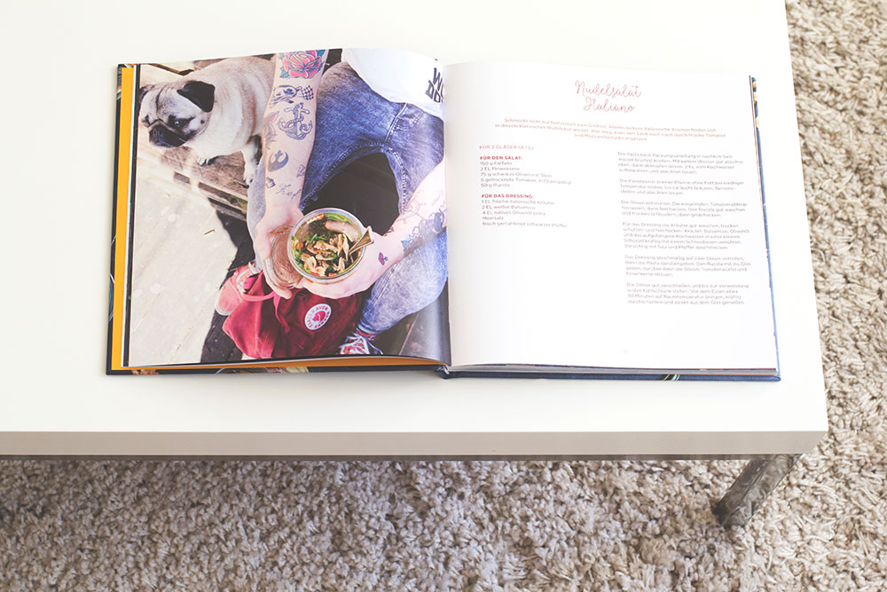 Kochbuch: Pastaglück - Nudelsalat im Glas von Maja Nett von moeyskitchen.com Kochbuch: Pastaglück - Nudelsalat im Glas von Maja Nett von moeyskitchen.com