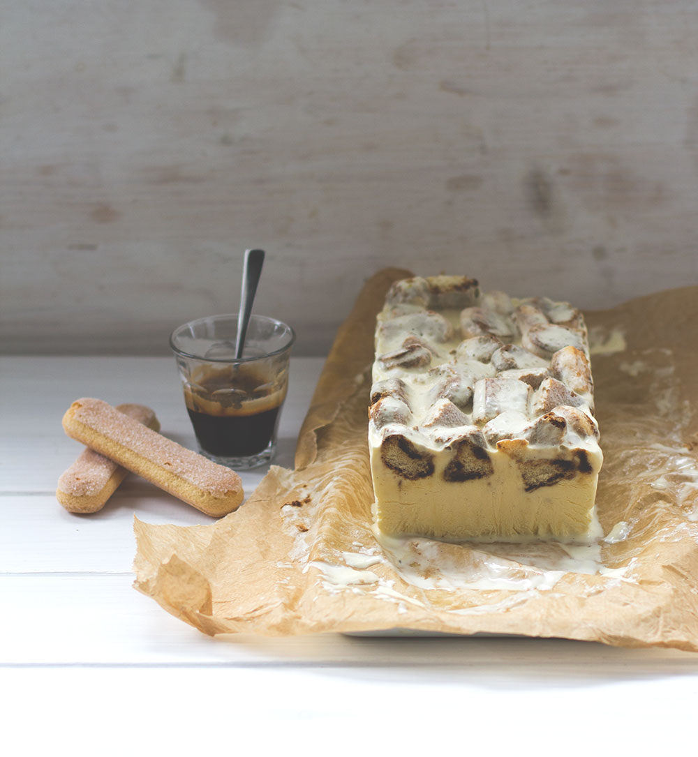 Tiramisu-Eis aus dem Buch Ich machs mir einfach – einfach lecker: Süßes, Mini-Kuchen, Desserts, Eis und mehr Tiramisu-Eis aus dem Buch Ich machs mir einfach – einfach lecker: Süßes, Mini-Kuchen, Desserts, Eis und mehr