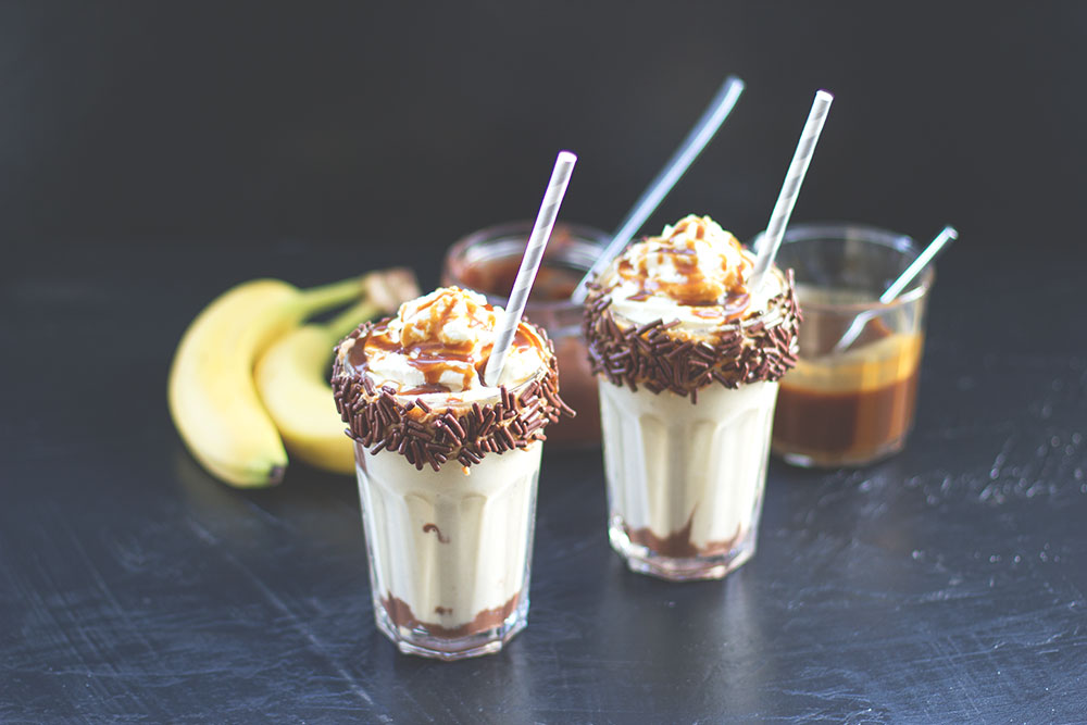 Peanut Butter Chocolate Fudge Vanilla Banana Milkshake mit Sea Salt Caramel aus dem Thermomix