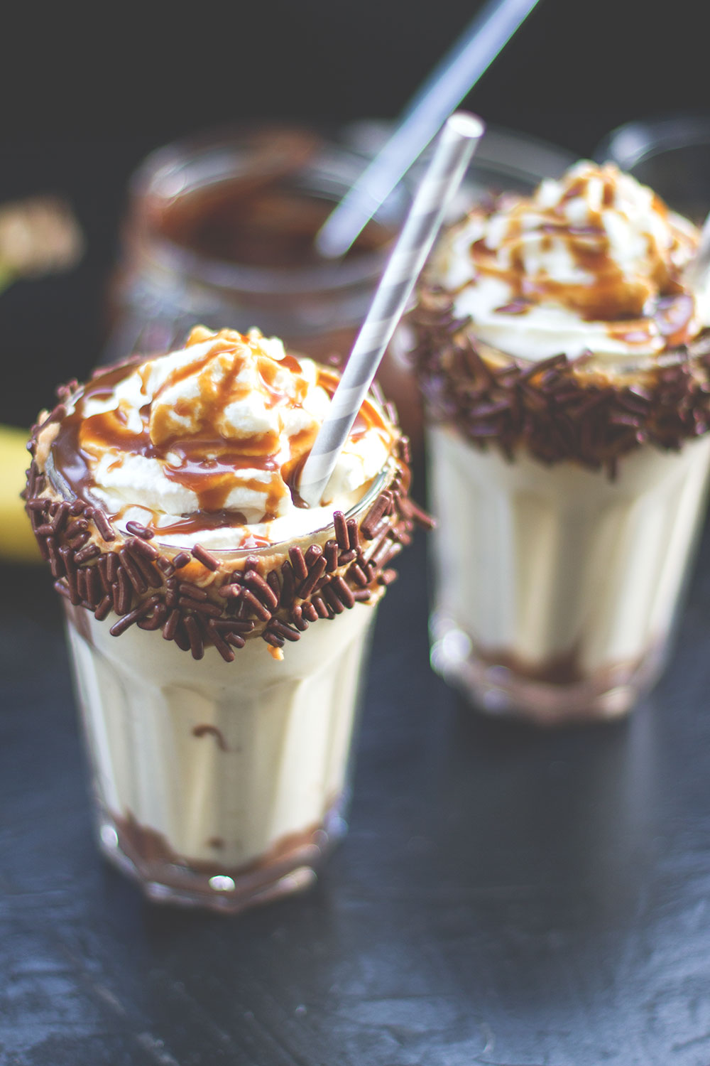 Peanut Butter Chocolate Fudge Vanilla Banana Milkshake mit Sea Salt Caramel aus dem Thermomix