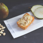 Rezept für schnelle und saftige Friands (Küchlein) mit Birnen und Mandeln von www.moeyskitchen.com