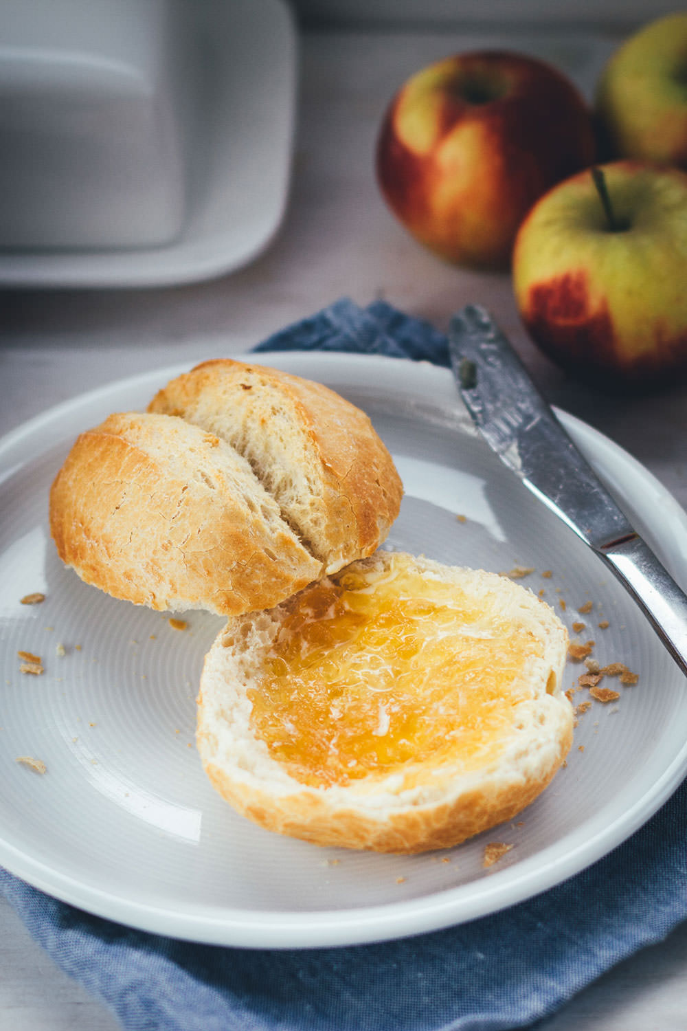 Rezept für Apfel-Karamell-Konfitüre ohne Gelierzucker | leckere Apfel-Marmelade für den Herbst | moeyskitchen.com #rezept #foodblog #foodblogger #marmelade #konfitüre #fruchtaufstrich #äpfel #apfelkonfitüre #apfelmarmelade #apfelaufstrich #herbstrezept #einmachen #einkochen