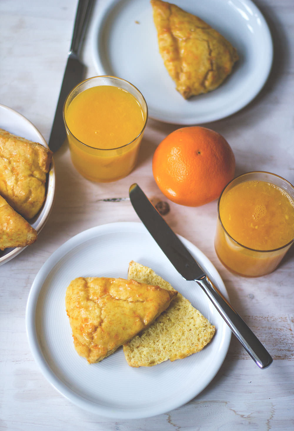 Rezept für leckere Orangen-Scones mit Braune Butter-Orangen-Glasur von moeyskitchen.com