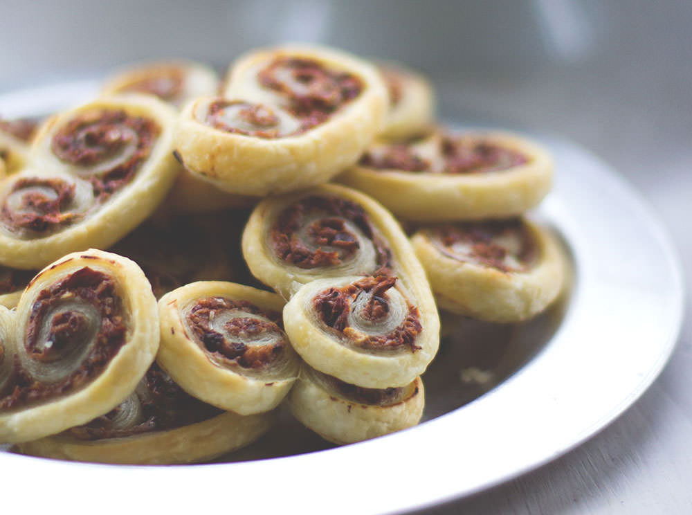 Rezept für herzhafte Palmiers von moeyskitchen zum Bloggeburtstag von Colors of Food