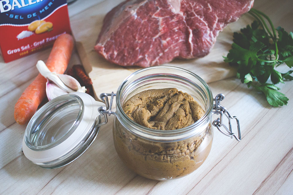 Grundrezept für Gewürzpaste für Rinderbrühe | Fleischbrühe | Bouillon (Thermomix-Rezept) von moeyskitchen.com