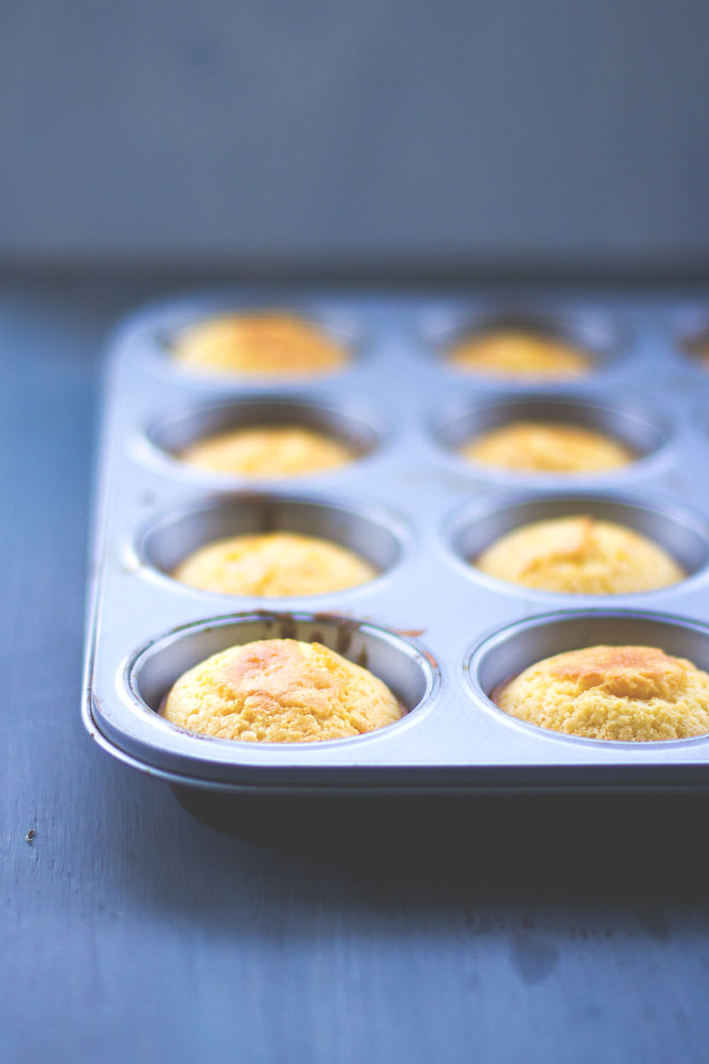 Rezept für leckere Corn Muffins - herzhafte Maismehl-Muffins als Beilage zum Dinner