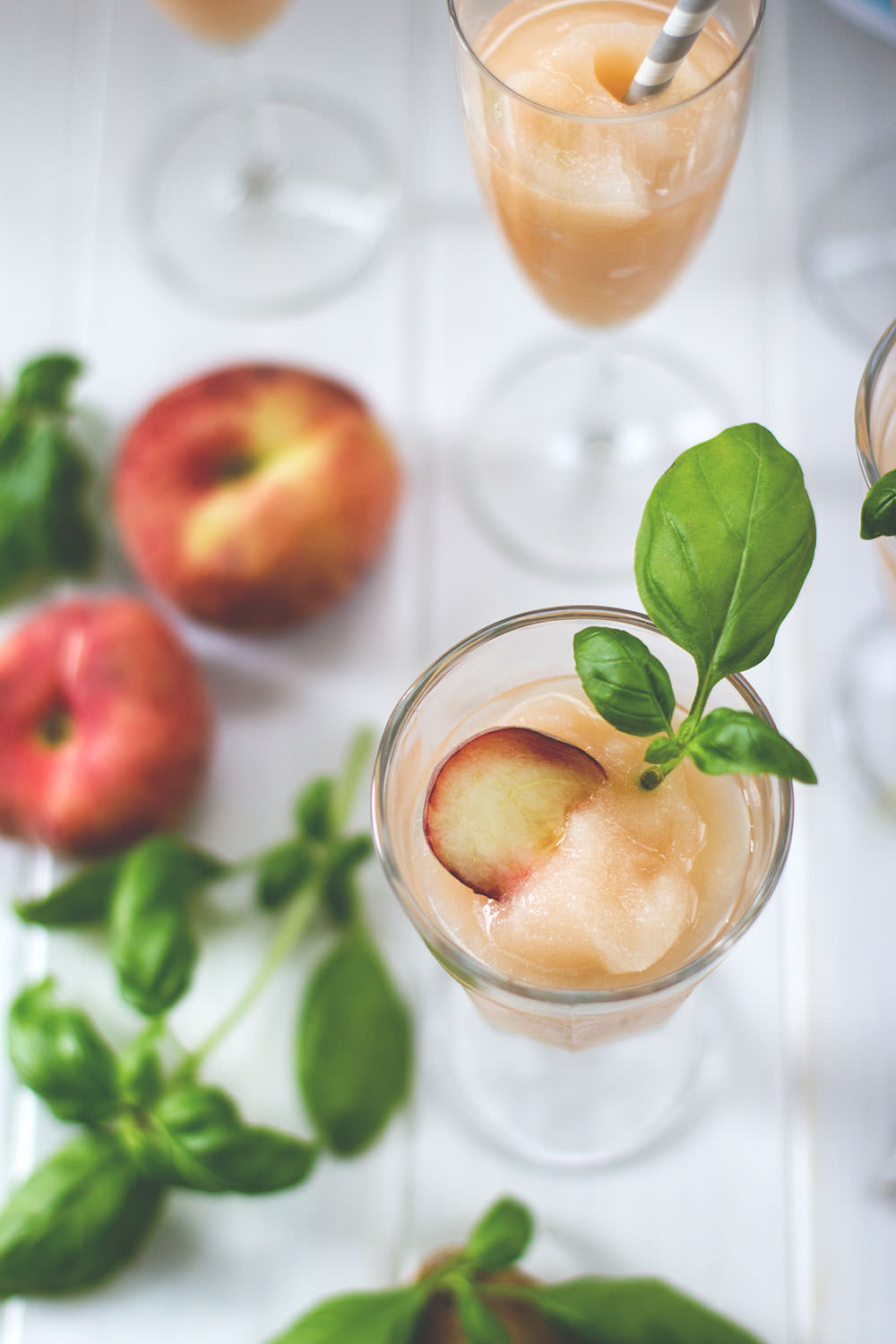 Super Sommerdrink: Rezept für erfrischenden Frozen Bellini oder auch Bellini Frozecco aus dem Thermomix
