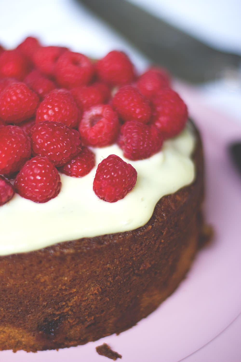 Rezept für Mud Cake mit weißer Schokolade und Himbeeren | moeyskitchen.com