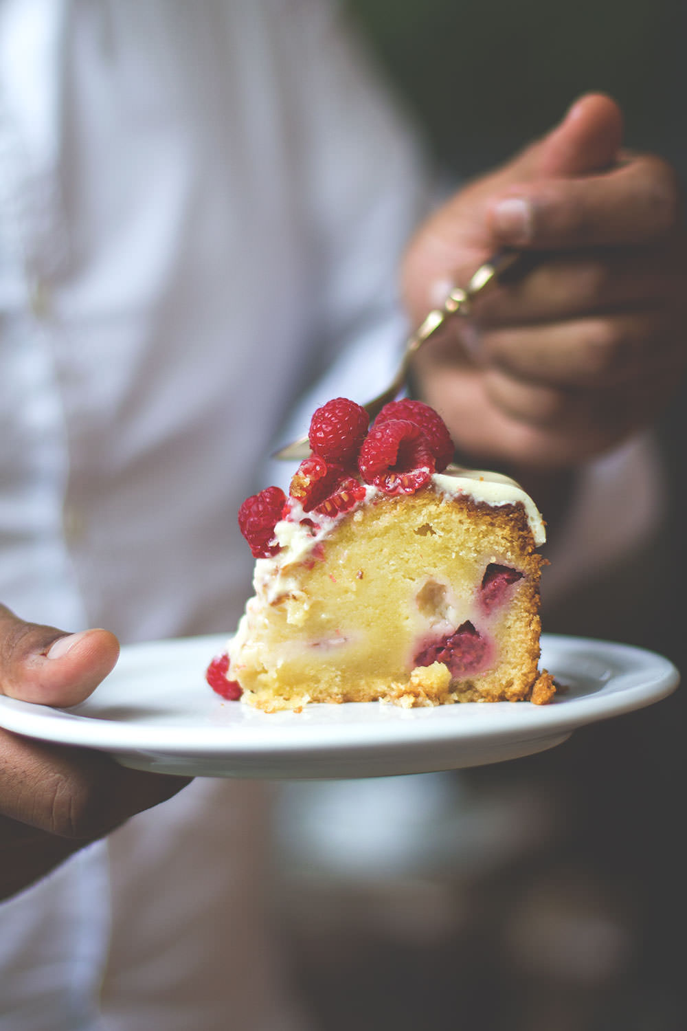 Rezept für Mud Cake mit weißer Schokolade und Himbeeren | moeyskitchen.com