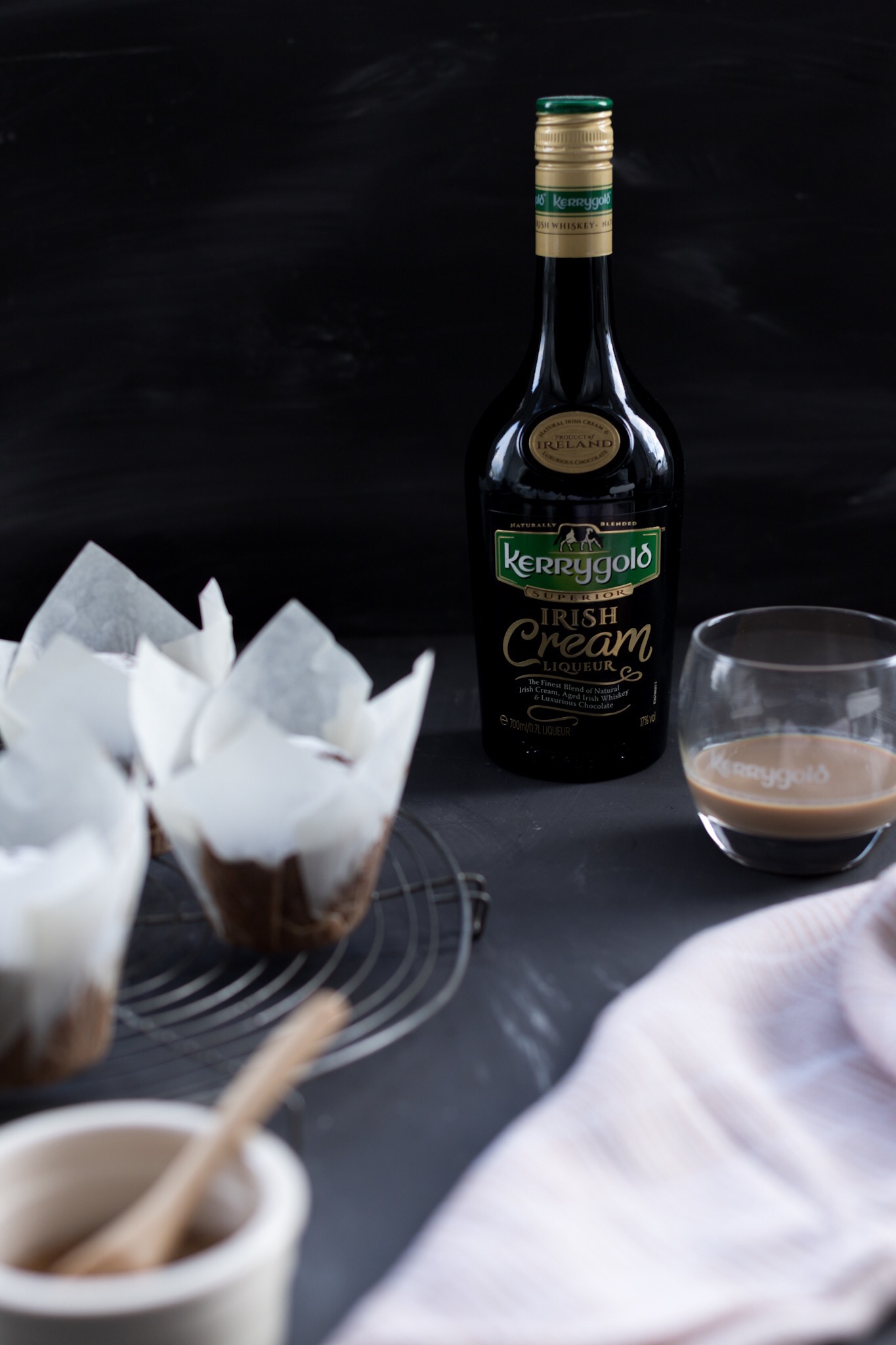 Rezept für adventliche Lebkuchen-Muffins mit Kerrygold Irish Cream | moeyskitchen.com