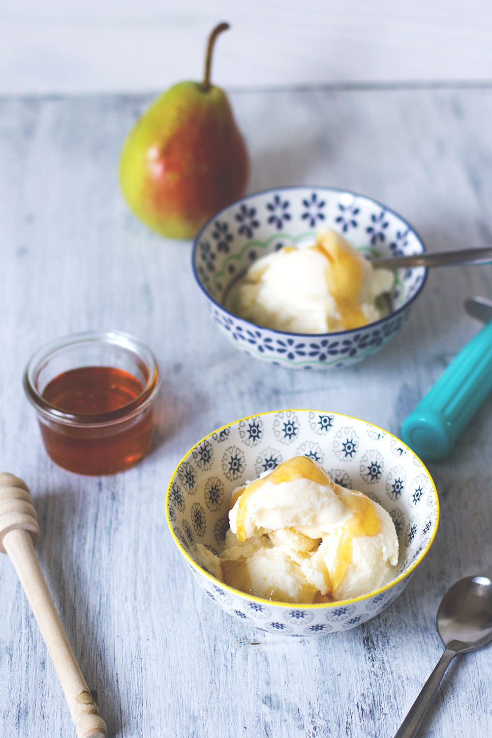 Rezept für herbstliches Birnen-Ricotta-Eis mit Honig | moeyskitchen.com
