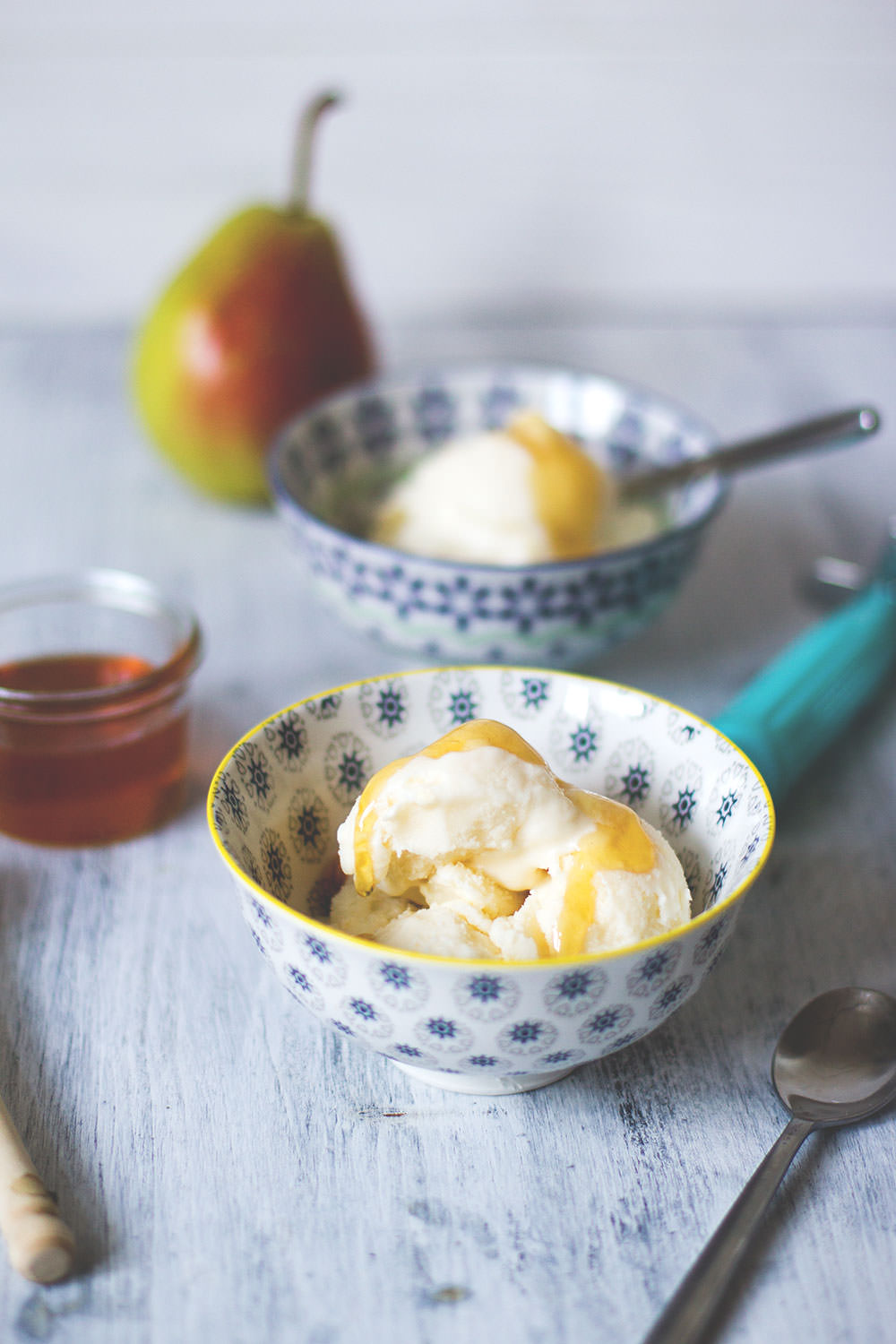 Rezept für herbstliches Birnen-Ricotta-Eis mit Honig | moeyskitchen.com