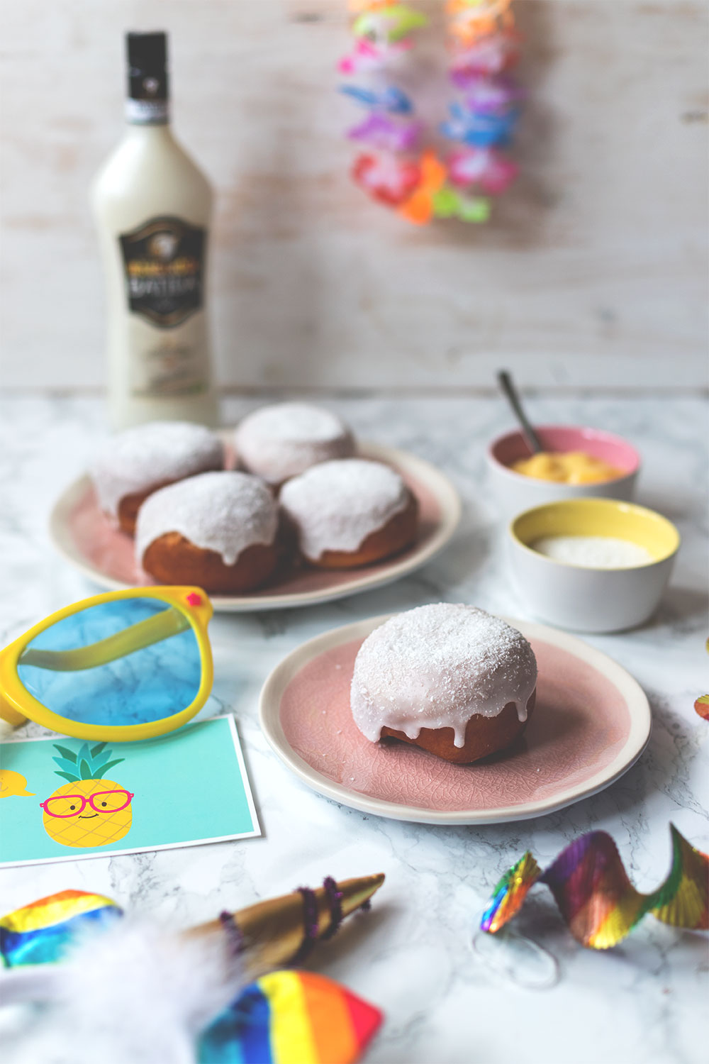 Rezept für Berliner mit einer Creme-Füllung aus Batida de Coco und Maracuja (Werbung) | moeyskitchen.com