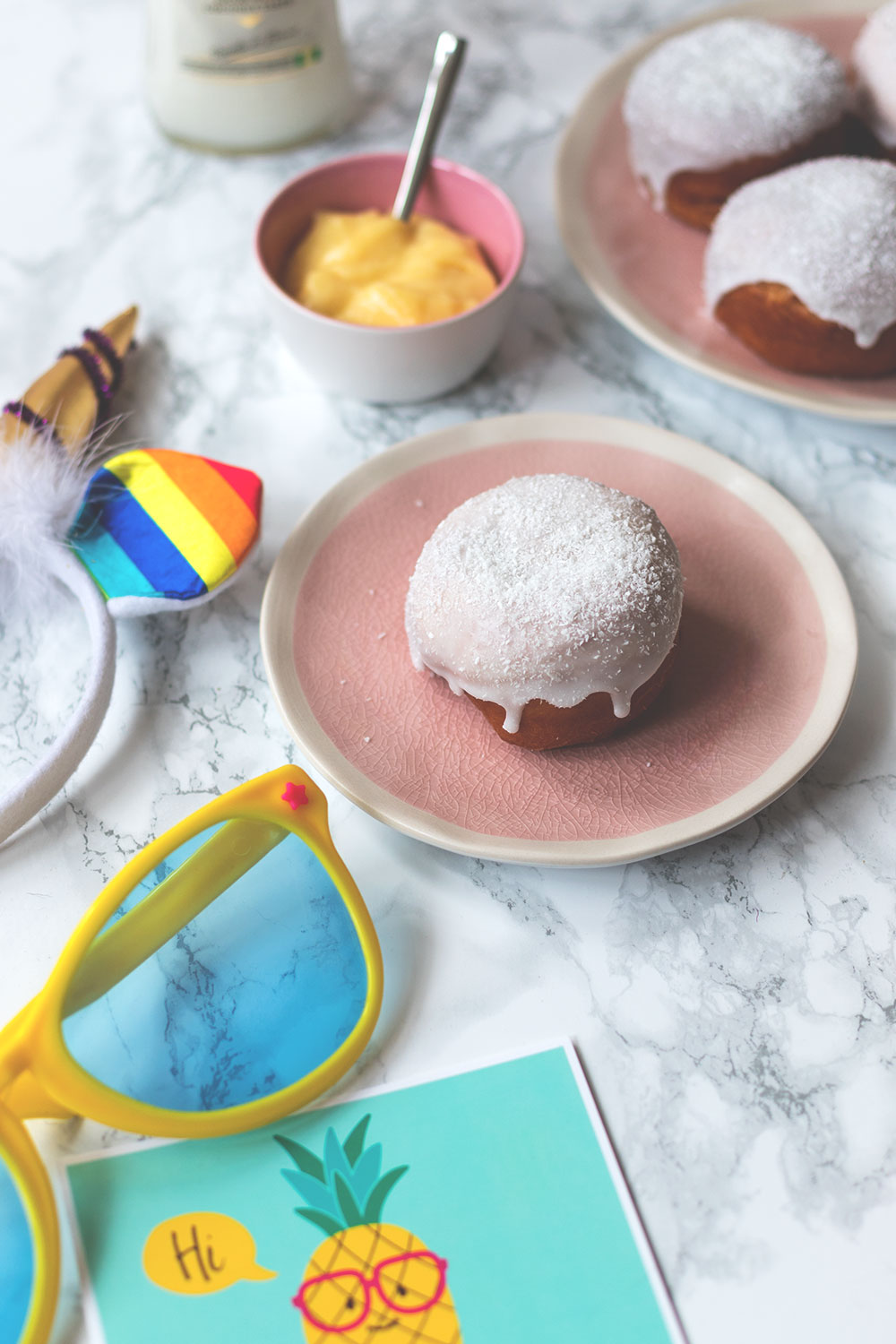 Rezept für Berliner mit einer Creme-Füllung aus Batida de Coco und Maracuja (Werbung) | moeyskitchen.com