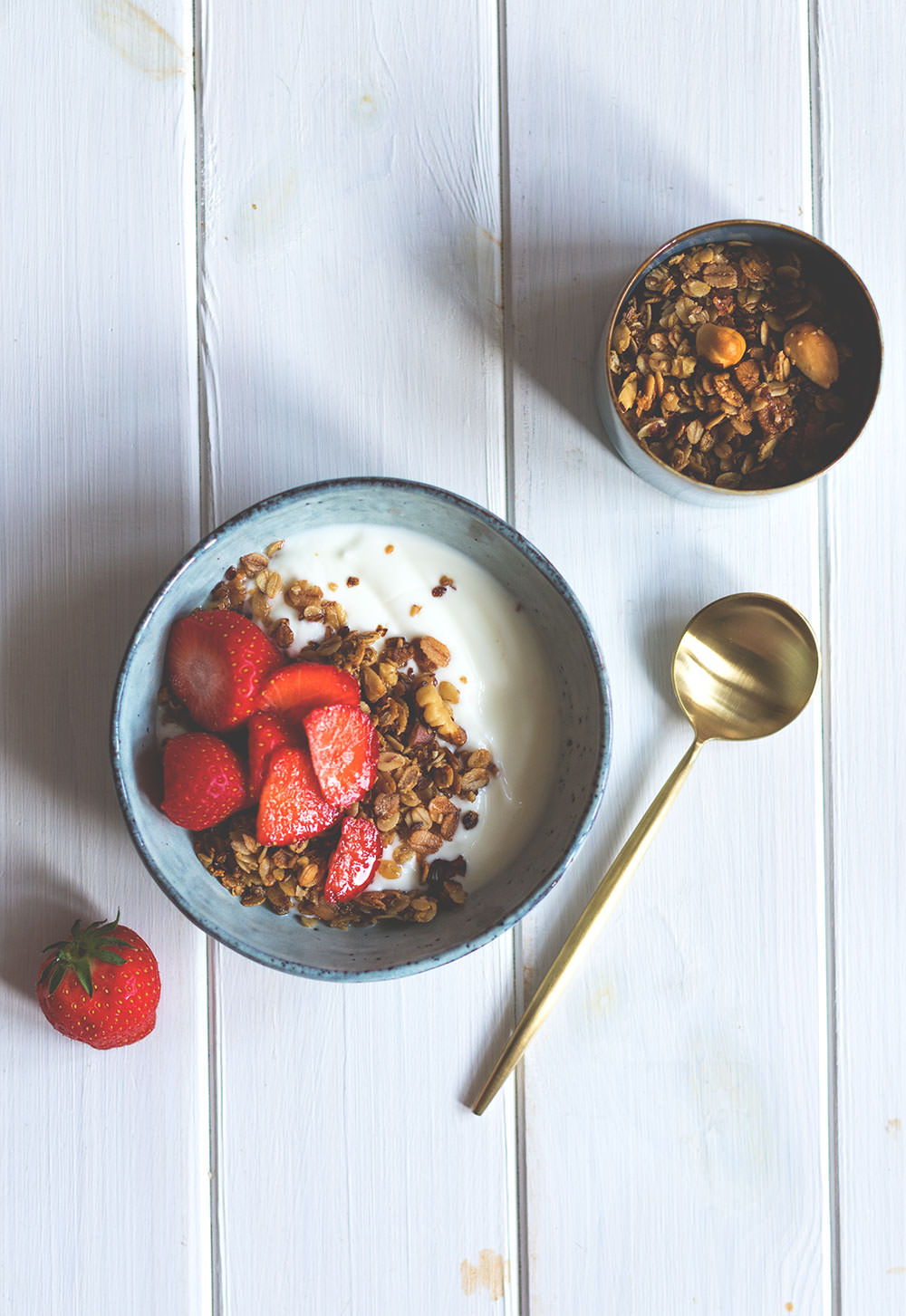 Rezept für Ahornsirup-Nuss-Granola aus dem Airfryer | Schnelles Knuspermüsli aus der Heißluftfritteuse | moeyskitchen.com