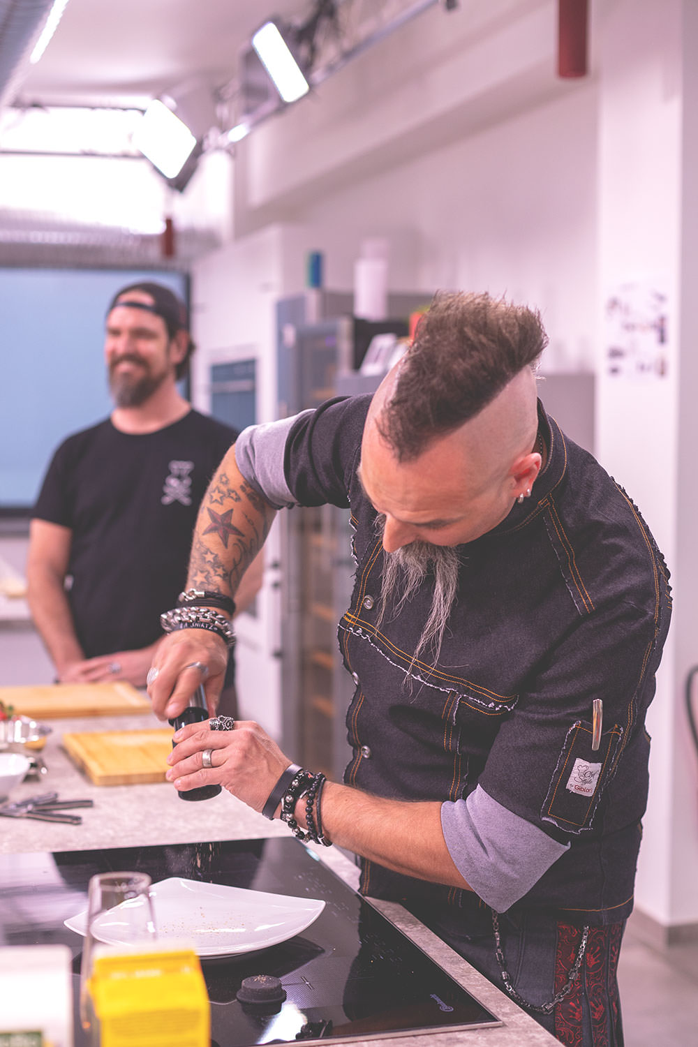 Werbung | Mit Microplane in München | Kochen mit Ralf Jakumeit und Microplane | moeyskitchen.com