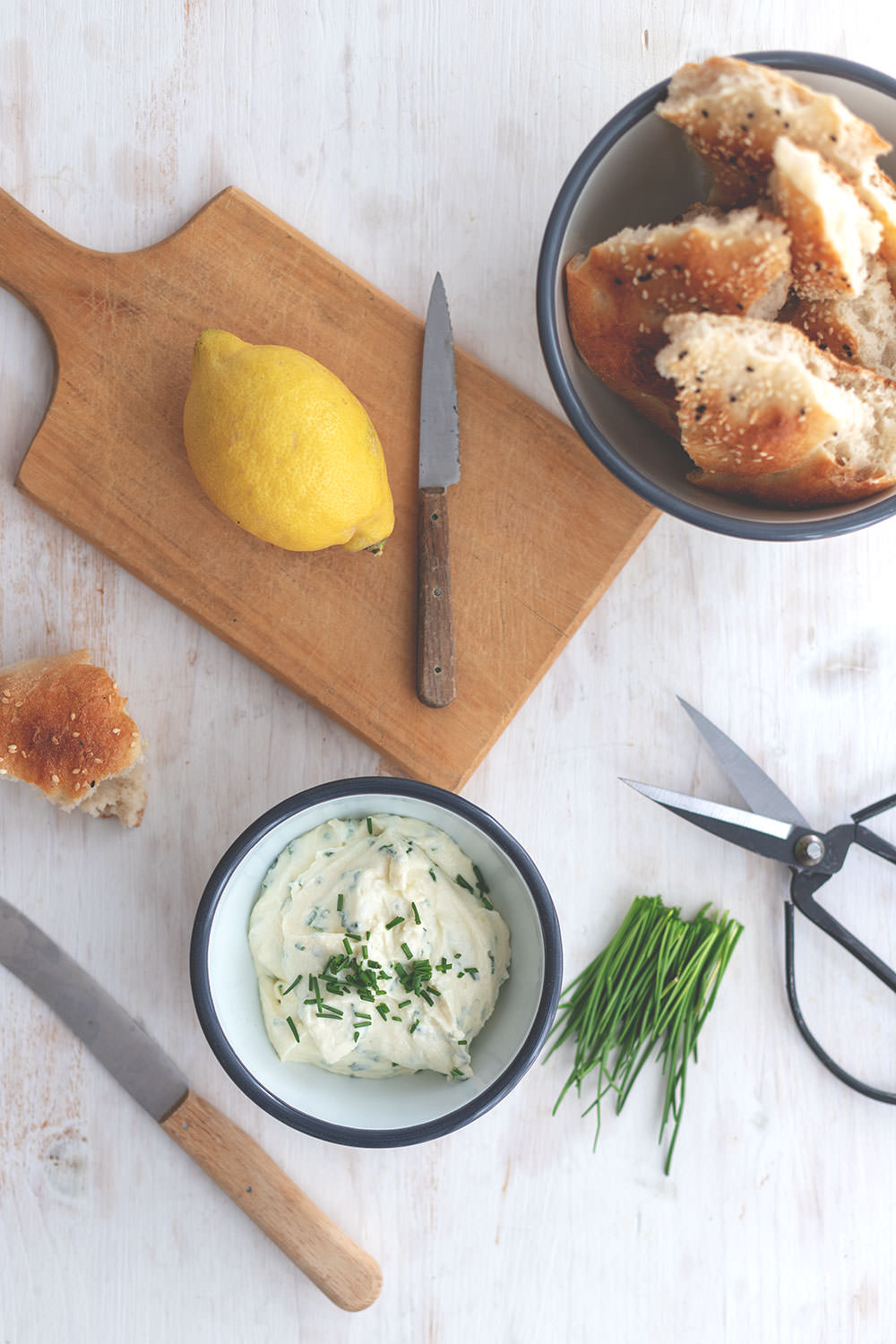 Rezept für selbst gemachten Frischkäse aus Vollmilch | Thermomix-Donnerstag (TM5) | moeyskitchen.com