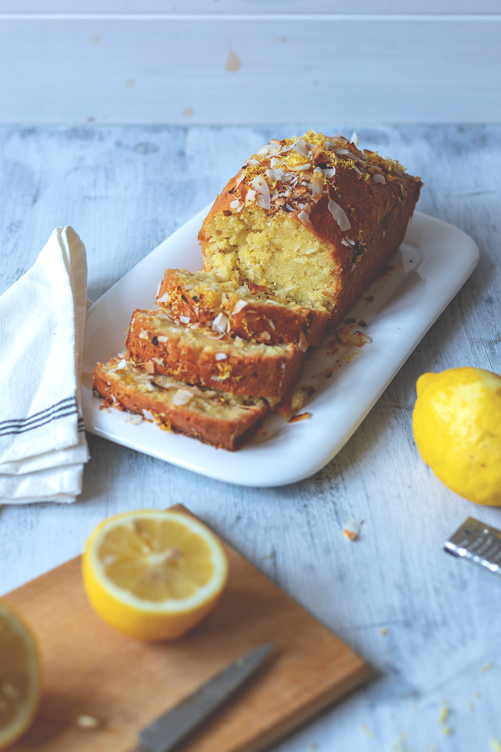 Rezept für schnellen Kokos-Zitronen-Kuchen | moeyskitchen.com