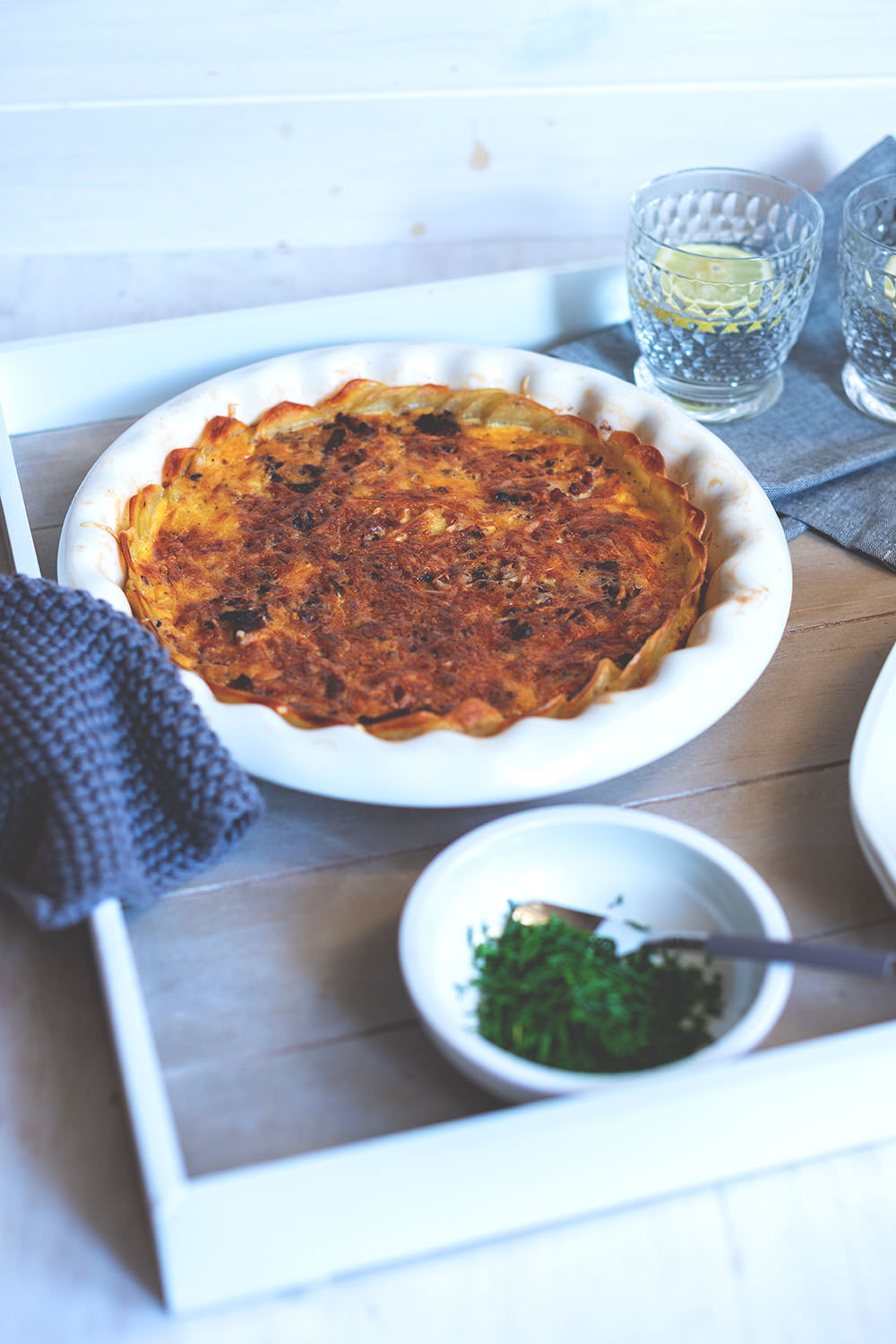 Werbung: Zwiebel-Speck-Quiche mit Kartoffelboden und Bergkäse | Villeroy & Boch: So schmeckt Freundschaft | moeyskitchen.com