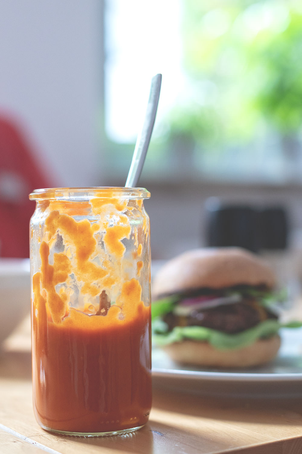Rezept für rauchig-fruchtigen Pfirsich-Ketchup (Rezept mit und ohne Thermomix) | moeyskitchen.com #pfirsichketchup #ketchup #rezept #thermomix