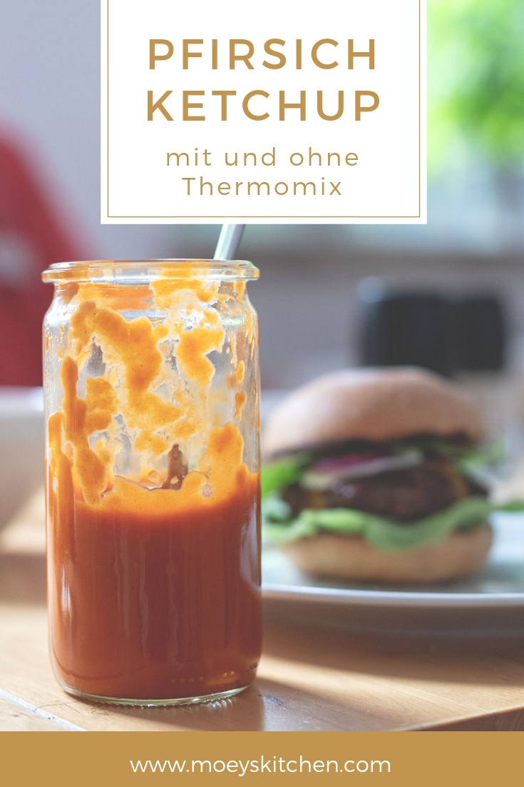 Rezept für rauchig-fruchtigen Pfirsich-Ketchup (Rezept mit und ohne Thermomix) | moeyskitchen.com #pfirsichketchup #ketchup #rezept #thermomix