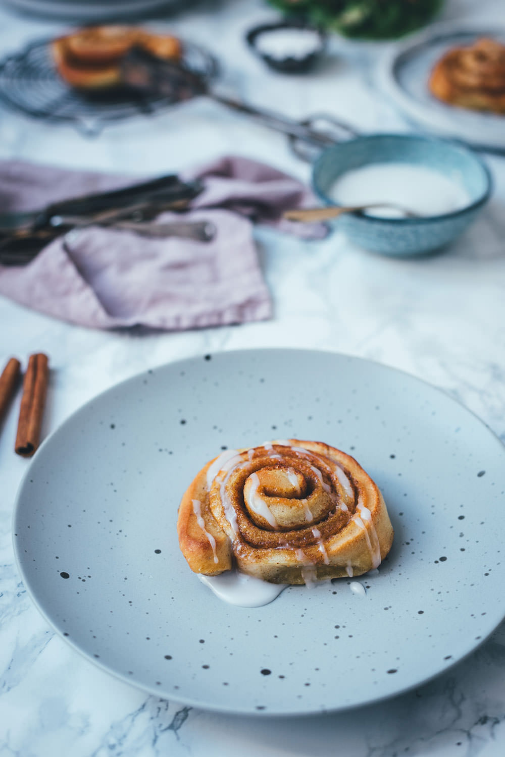 Rezept für dänische Zimtschnecken / Kanelsnegle | super schnell und einfach zu machen | moeyskitchen.com
