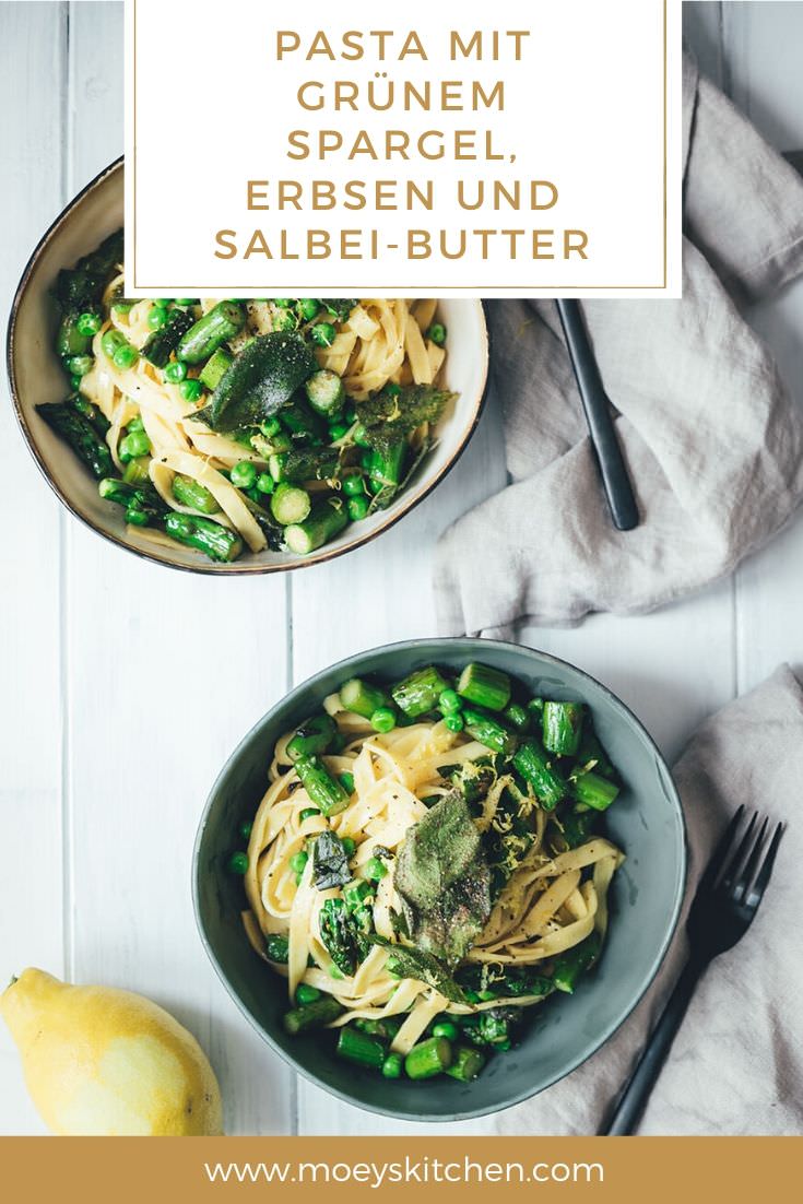 Rezept für frische Pasta mit grünem Spargel, Erbsen und Salbei-Butter | perfekt für die schnelle und vegetarische Feierabend-Küche | moeyskitchen.com #pasta #spargel #grünerspargel #erbsen #salbei #butter #salbeibutter #feierabendküche #schnelleküche #rezepte #foodblogger #spargelrezepte