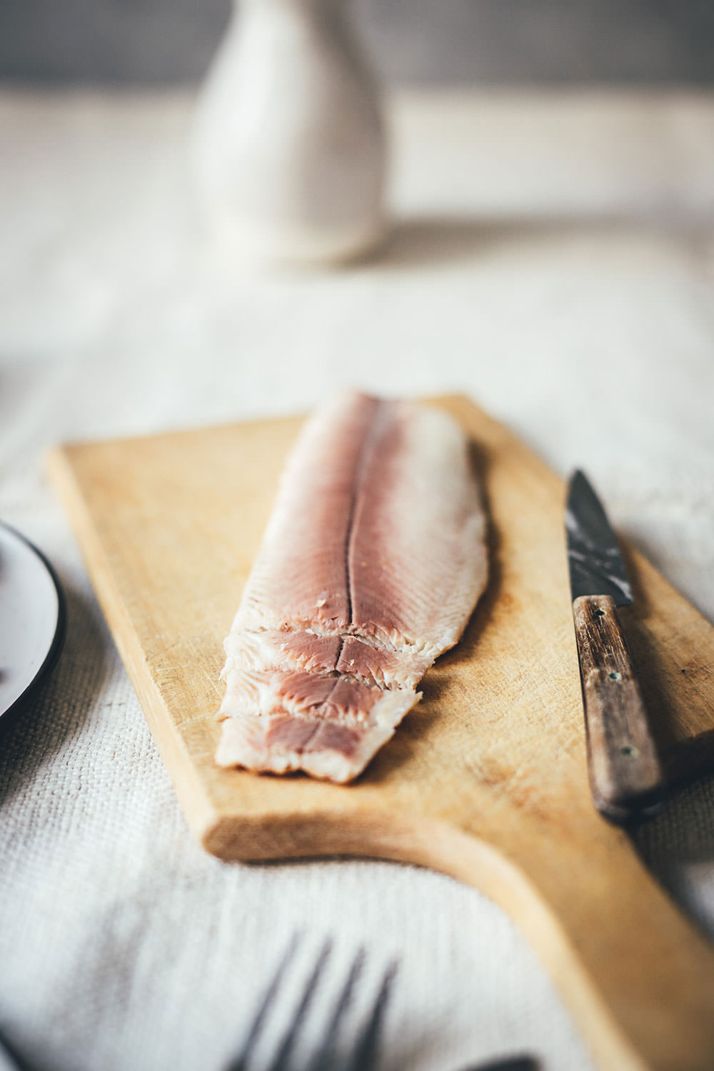 Rezept für belegte Brote mit Meerrettich-Frischkäse und zweierlei Tatar vom geräucherten Bach-Saibling mit Gurke und Apfel oder Rote Bete und Apfel | moeyskitchen.com #bachsaibling #tatar #belegtebrote #saiblingstatar #brunch #frühstück #osterbrunch #foodblogger #rezepte