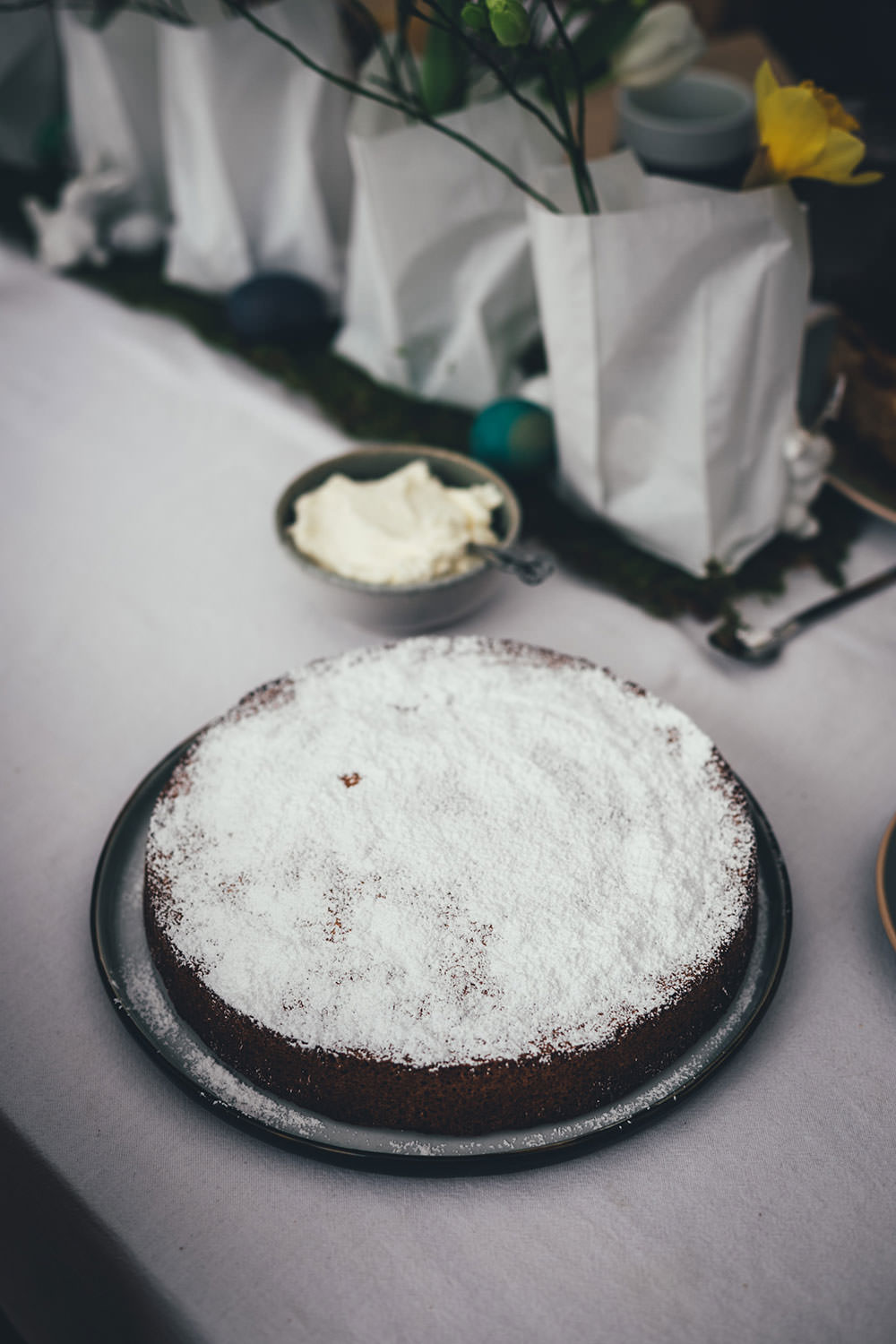 Mallorquinischer Mandelkuchen | Rezept für saftigen Mandelkuchen ohne Mehl und Butter | moeyskitchen.com #rezepte #backen #kuchen #mandelkuchen #mallorca #mallorquinischermandelkuchen #glutenfrei #kuchenohnemehl #foodblogger
