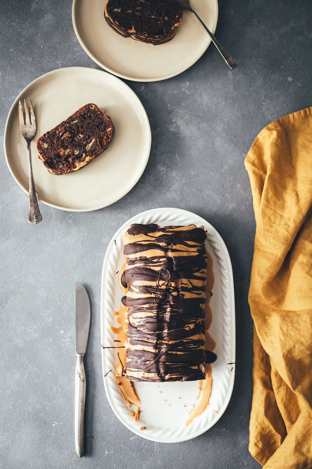 Rezept für Tiger Banana Bread – Bananenbrot mit Erdnussbutter und Schokolade | moeyskitchen.com #bananenbrot #bananabread #bananen #schokolade #erdnussbutter #kuchen #backen #kuchenbacken #rezepte #foodblogger