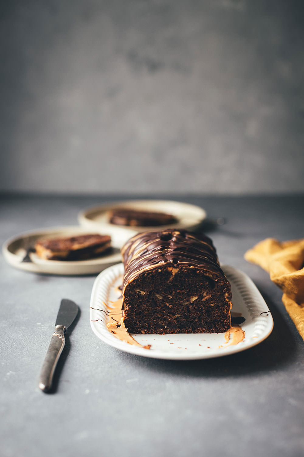 Rezept für Tiger Banana Bread – Bananenbrot mit Erdnussbutter und Schokolade | moeyskitchen.com #bananenbrot #bananabread #bananen #schokolade #erdnussbutter #kuchen #backen #kuchenbacken #rezepte #foodblogger
