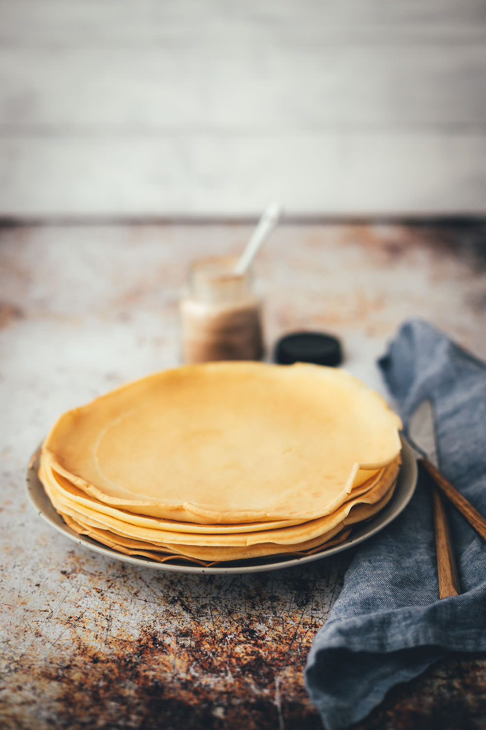 Rezept für einfache Pfannkuchen | Grundrezept für Omas Klassiker | moeyskitchen.com #pfannkuchen #grundrezept #rezept #foodblog #pancake #eierkuchen #omasklassiker