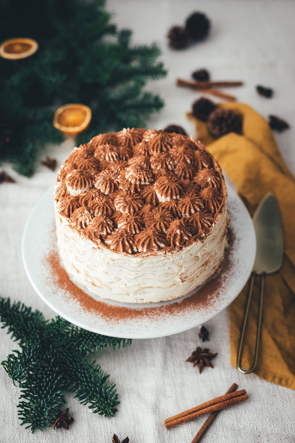 Rezept für Tearamisu Crêpes Torte | Tiramisu trifft Pfannkuchen-Torte | moeyskitchen.com #tearamisu #tiramisu #torte #kuchen #crepe #crepes #crepestorte #crepetorte #pfannkuchentorte #mascarponecreme #kühlschrankkuchen #rezept #foodblog #kuchenbacken