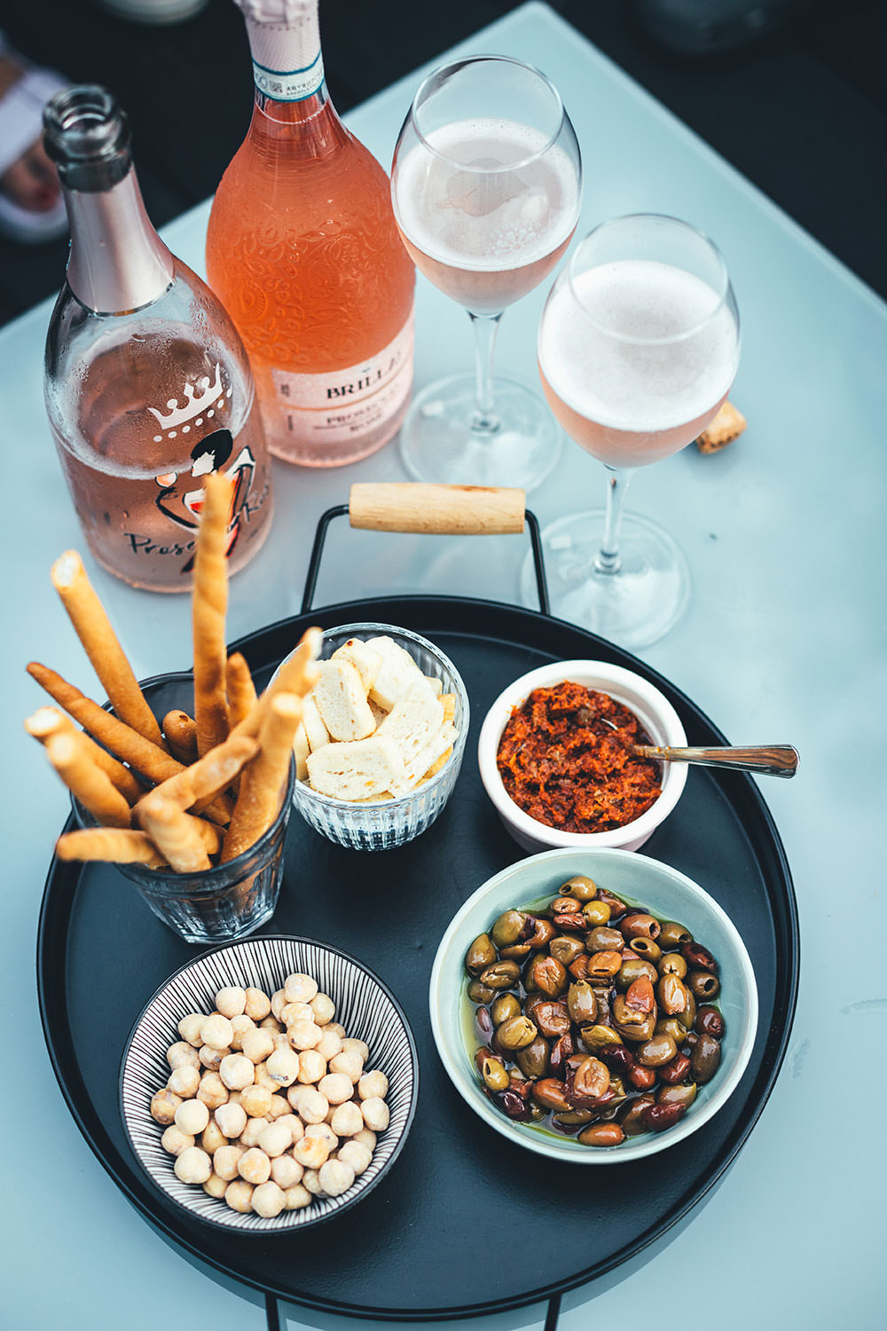 Prosecco DOC Rosé - prickelnder Schaumwein aus Nordostitalien | perfekt zum Aperitif an einem lauen Sommerabend | moeyskitchen.com