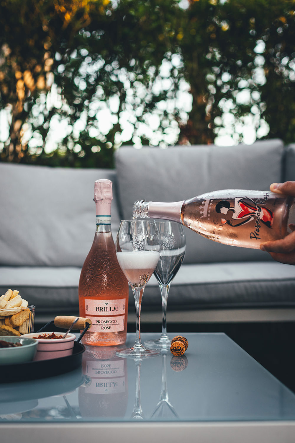 Prosecco DOC Rosé - prickelnder Schaumwein aus Nordostitalien | perfekt zum Aperitif an einem lauen Sommerabend | moeyskitchen.com