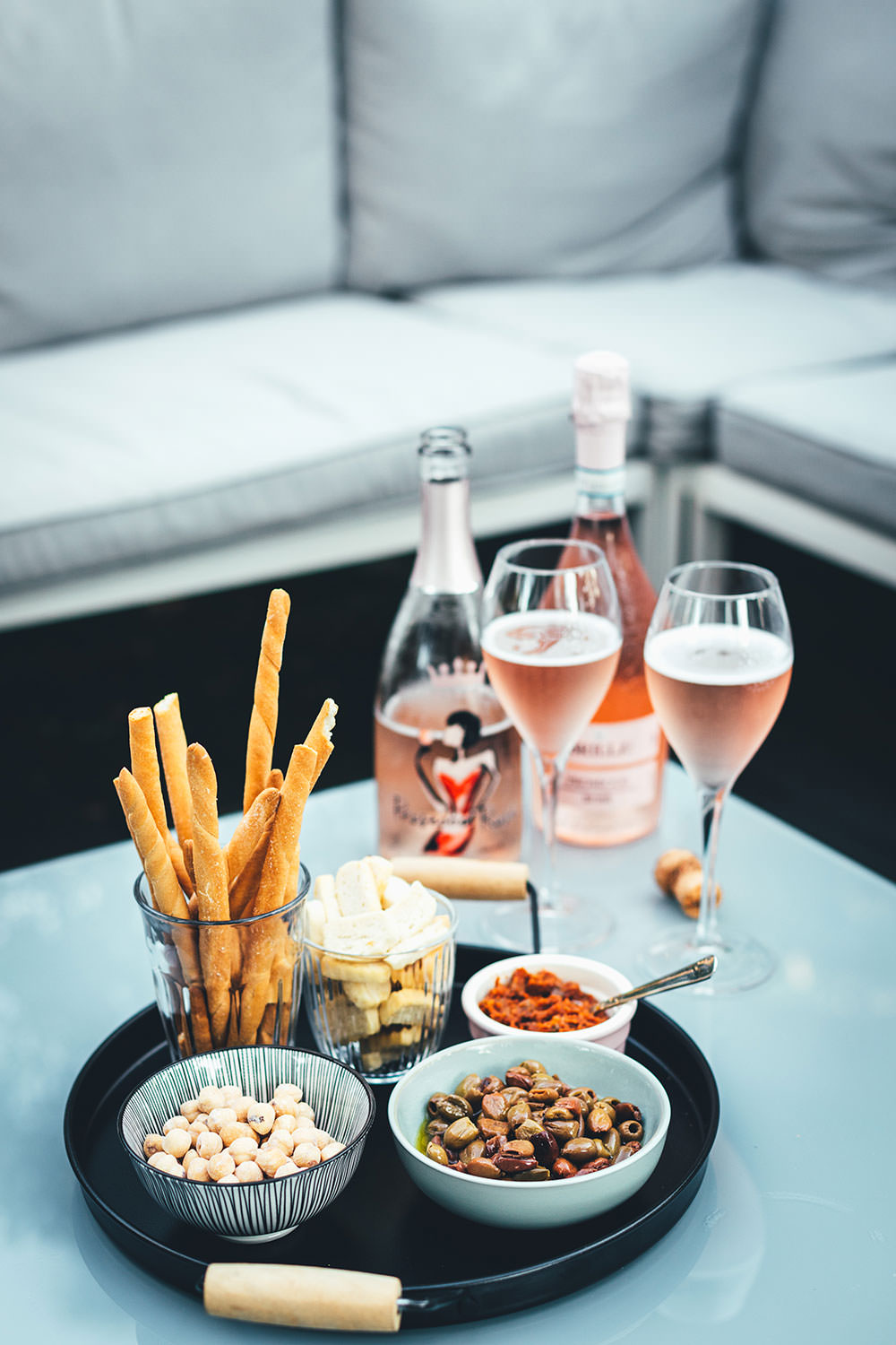 Prosecco DOC Rosé - prickelnder Schaumwein aus Nordostitalien | perfekt zum Aperitif an einem lauen Sommerabend | moeyskitchen.com