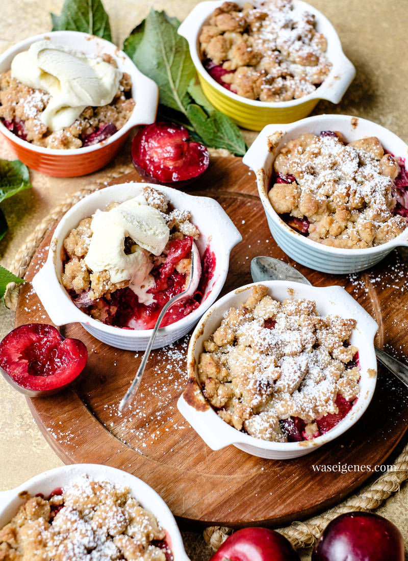 Rezept für Pflaumen-Crumble mit Mandel.Zimt-Streuseln von waseigenes.com