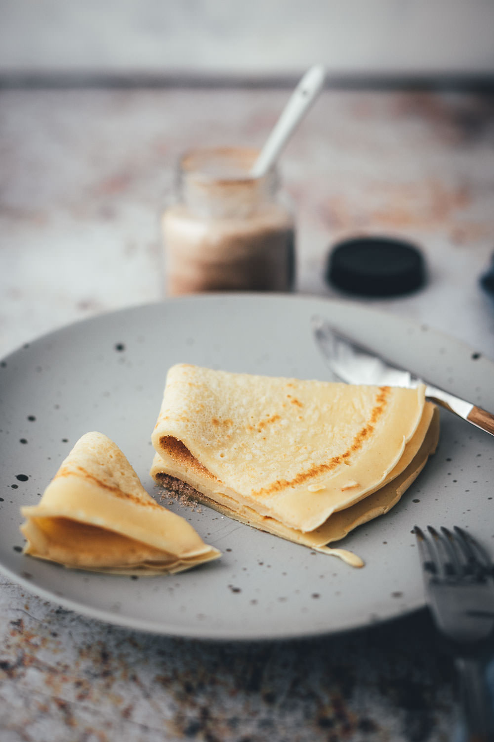 Rezept für einfache Pfannkuchen | Grundrezept für Omas Klassiker | moeyskitchen.com