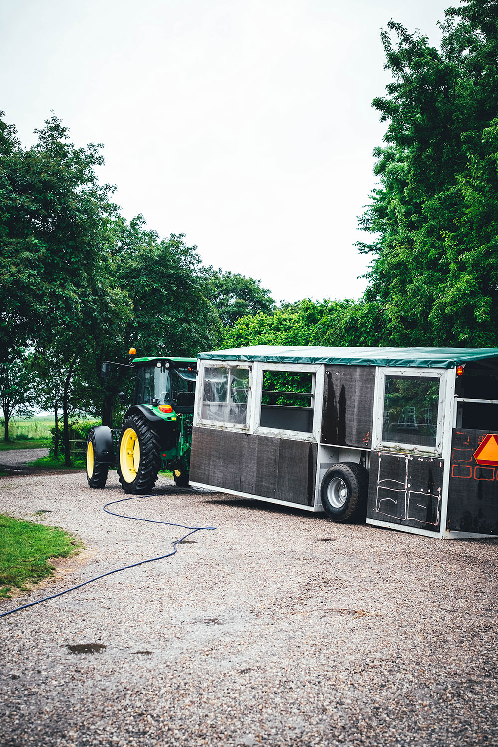 Planwagen für die Kuh-Safari auf Lolland | moeyskitchen.com