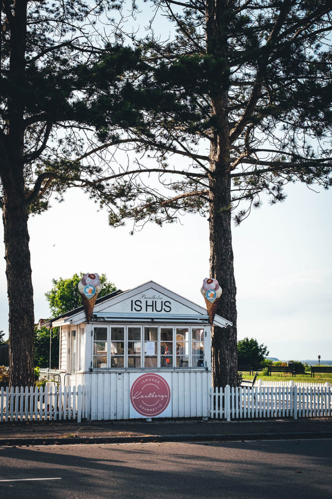 Am Strand von Bandholm auf Lolland in Dänemark | moeyskitchen.com