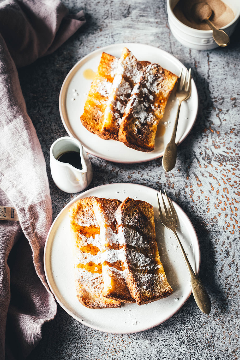 Das perfekte Frühstück ist für mich ganz klar French Toast. In diesem Rezept zeige ich euch, wie ihr im Handumdrehen geniales French Toast in eurem Airfryer hinbekommt. Meine French Toast Sticks oder auch French Toast Bites aus der Heißluftfritteuse schmecken nicht nur zum Sonntagsfrühstück! | moeyskitchen.com