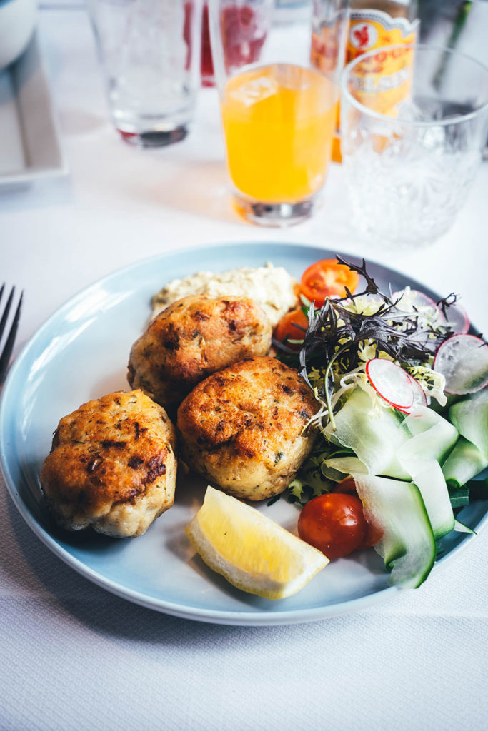 Typisch dänisches Mittagessen nach der Austernsafari in Dänemark. | moeyskitchen.com