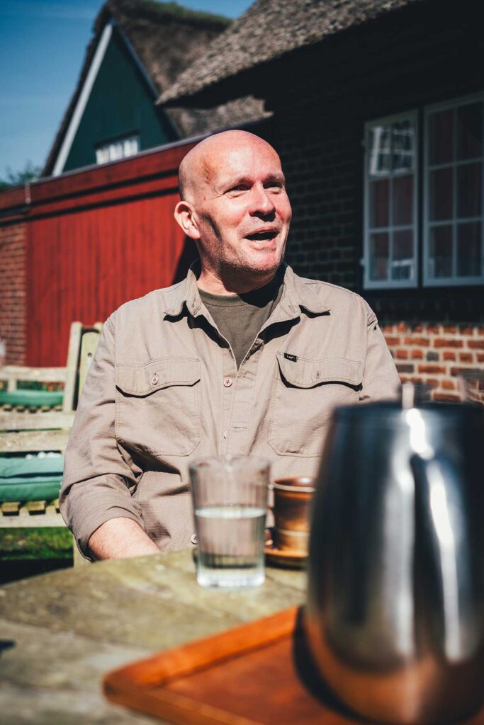 Kräutersammeln mit Jakob Sullestad vom Sønderho Kro: Wattenmeer-Natur in den Dünen | moeyskitchen.com
