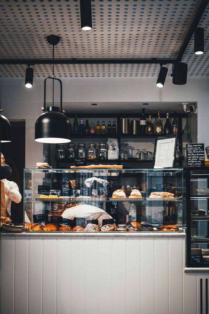Palma Bread liegt sehr zentral, dort haben wir uns durch die Zimtschnecken probiert und köstliches Baguette für unseren Tapas-Abend mitgenommen. Eine weitere Filiale gibt es in Santa Catalina. | moeyskitchen.com