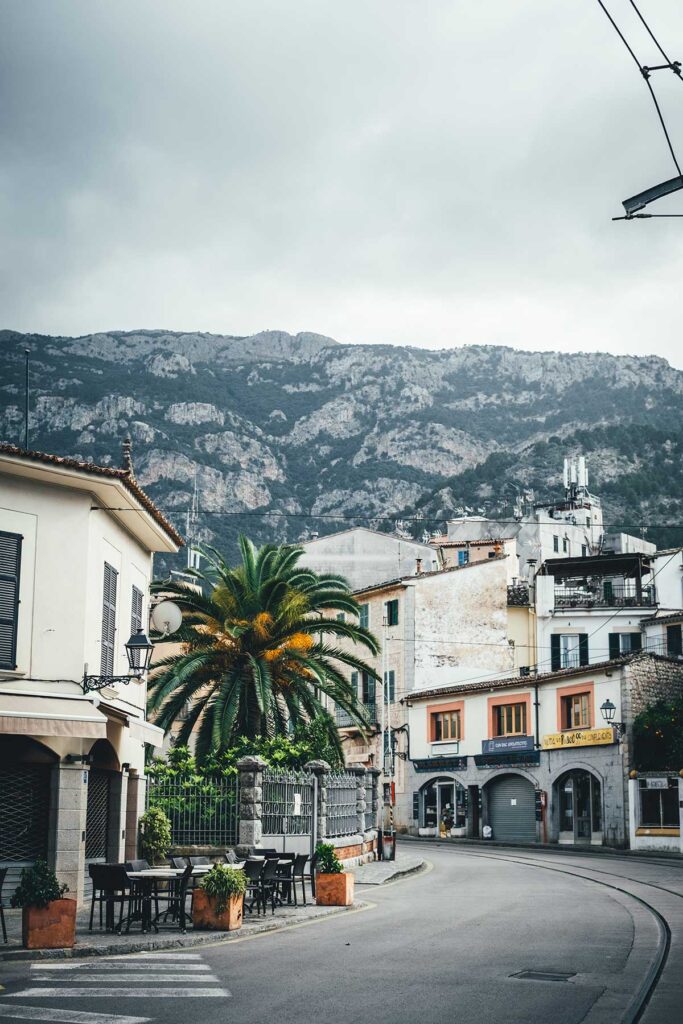 Soller gehört zu meinen liebsten Orten auf Mallorca! | moeyskitchen.com