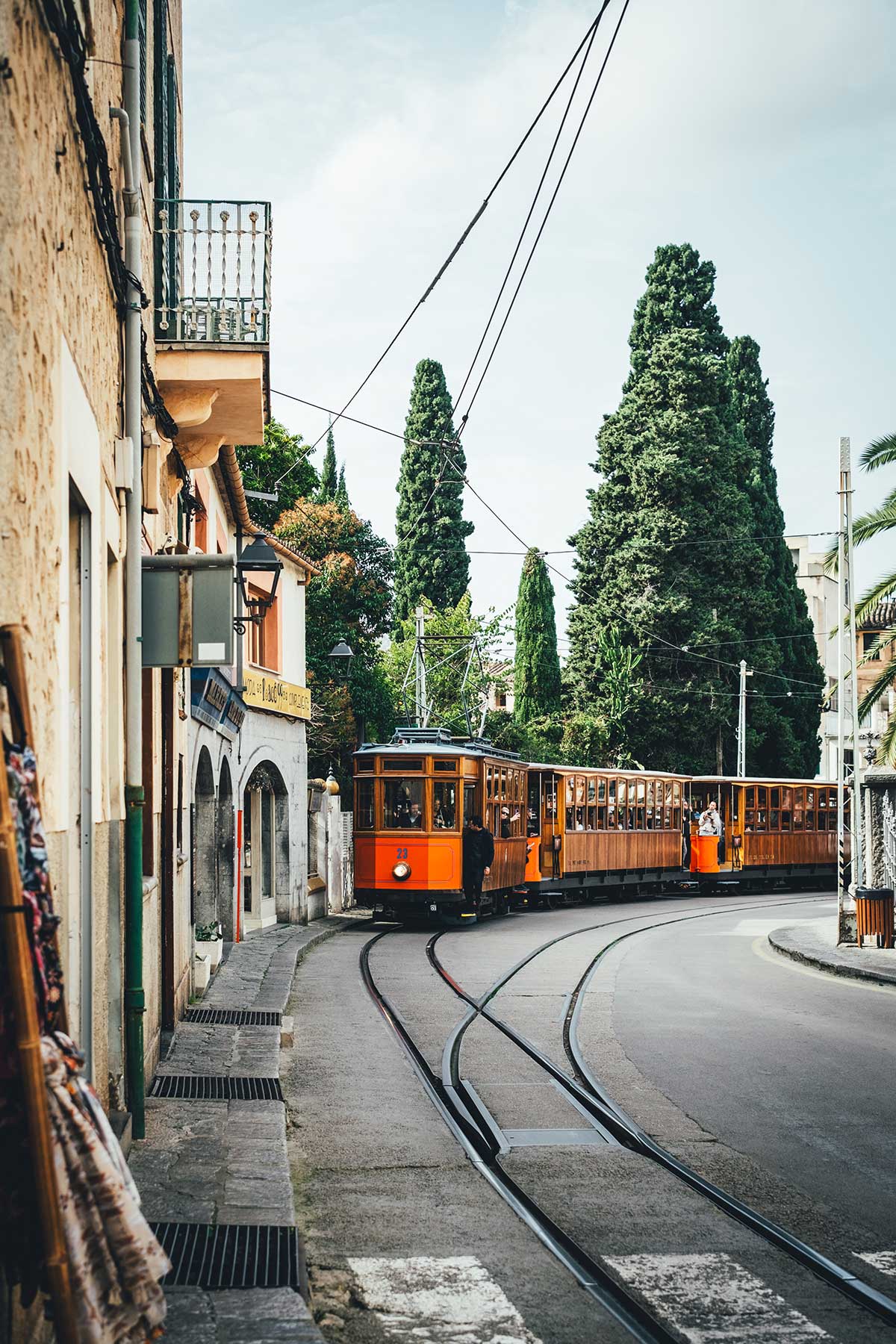 Die berühmte Bimmelbahn von Soller | moeyskitchen.com