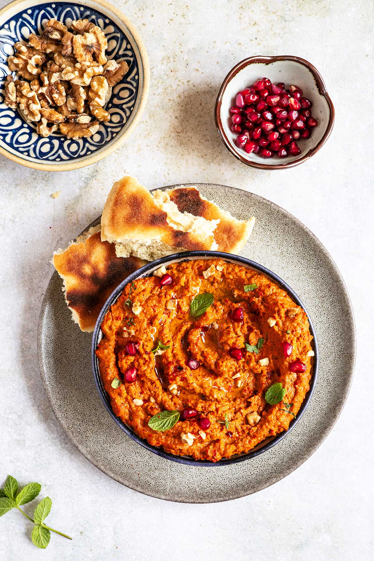 Muhammara – orientalischer Paprika-Walnuss-Dip von Two Potatoes