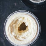 Cremiges Vanilleeis ohne Ei ganz einfach selber machen: ein gelingsicheres Rezept für Ninja Creami und klassische Eismaschine – vollmundig, cremig und lecker. | moeyskitchen.com